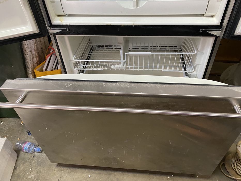 Холодильник MAYTAG