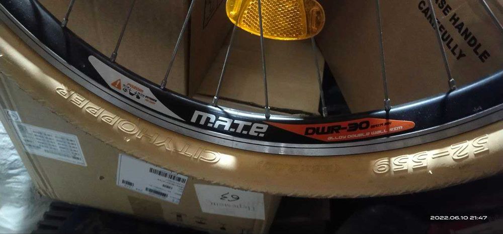 Новий оригінальний велосипед в ретро стилі