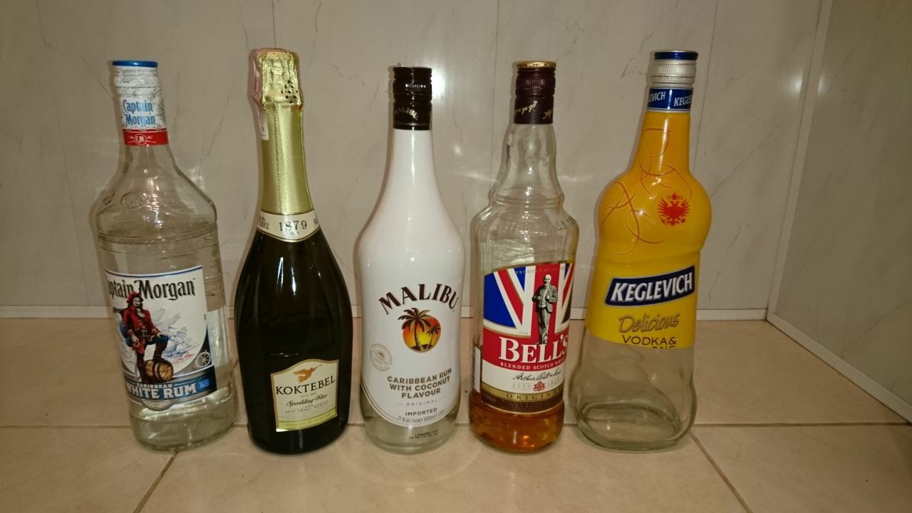 Пустые бутылки для декора