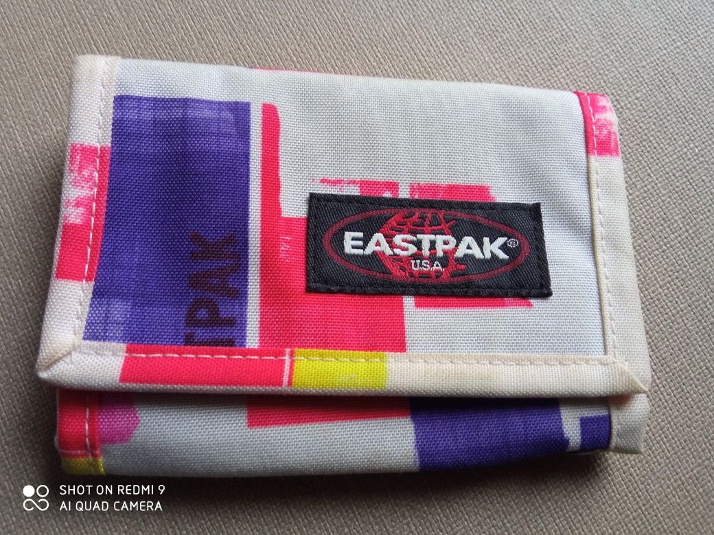 Carteira Eastpak