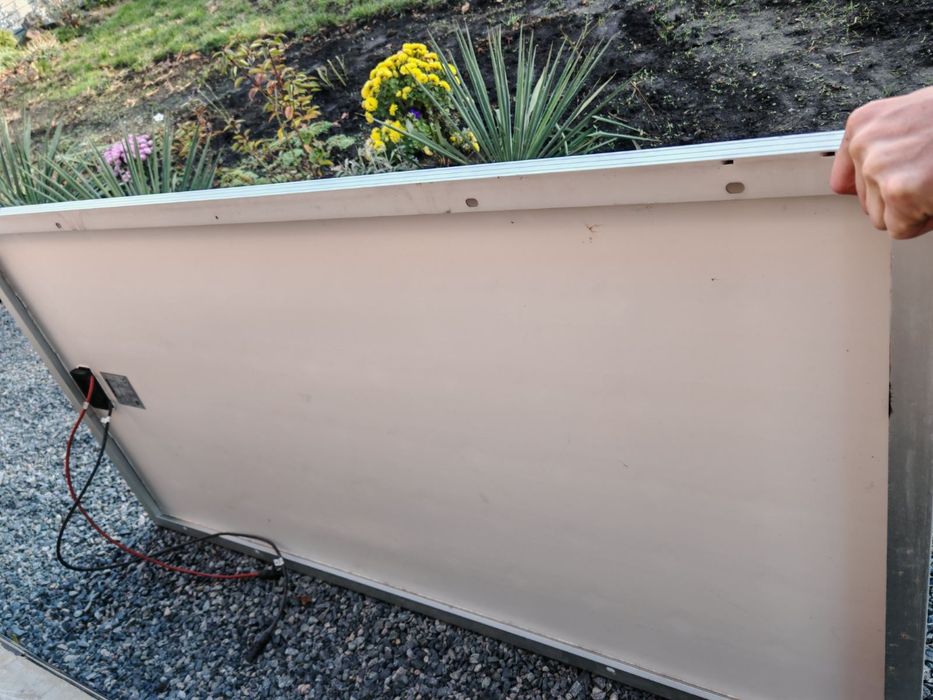 Сонячні панелі 120вт в хорошому стані