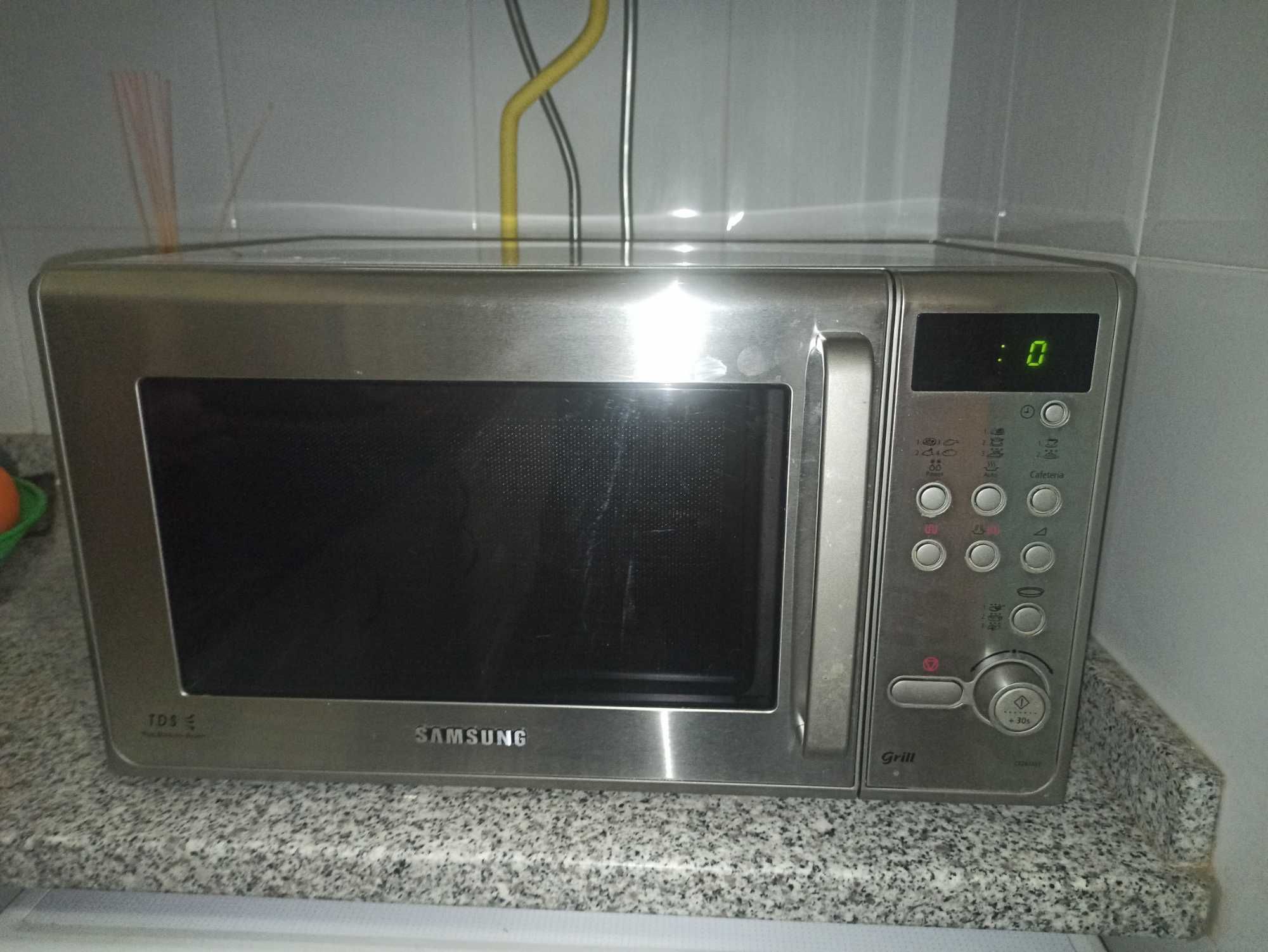Microondas impecável Samsung