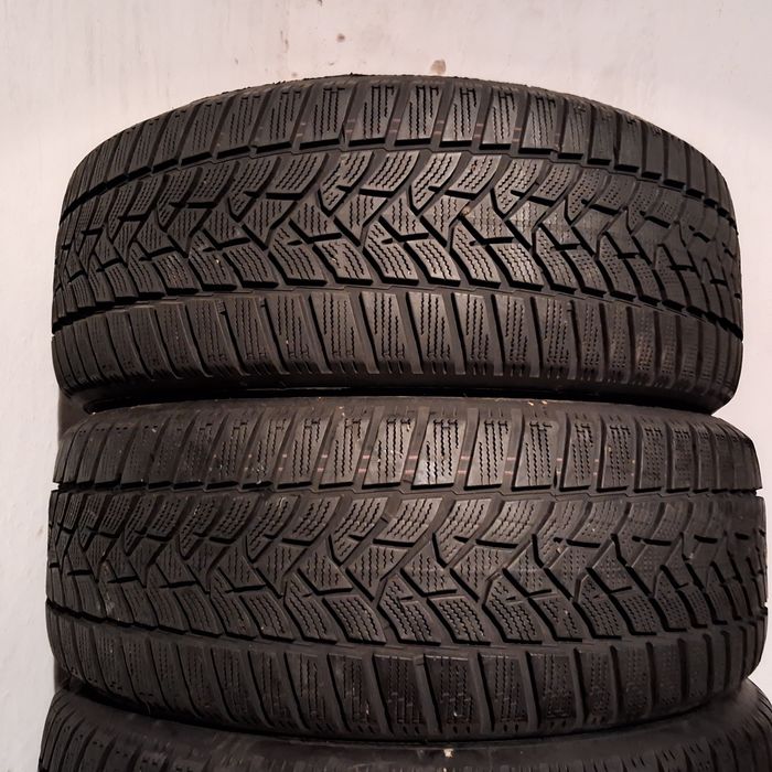 Зимові шини DUNLOP 215/55R17 097...648...0812