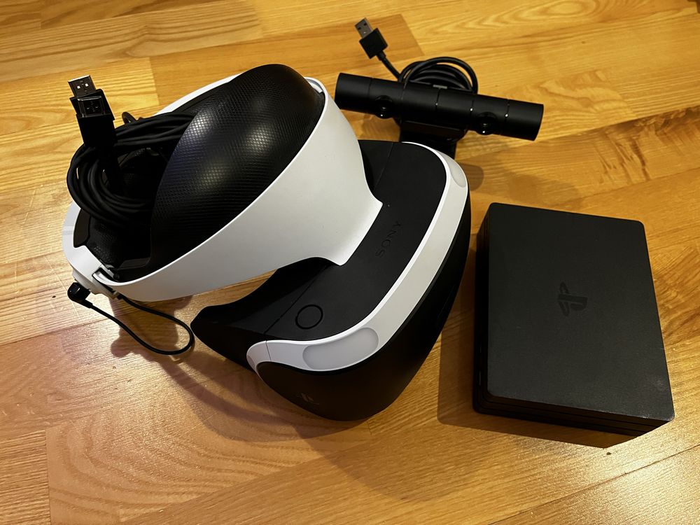 PlayStation 4 + 2 pady + zestaw VR + gra Astro Bot