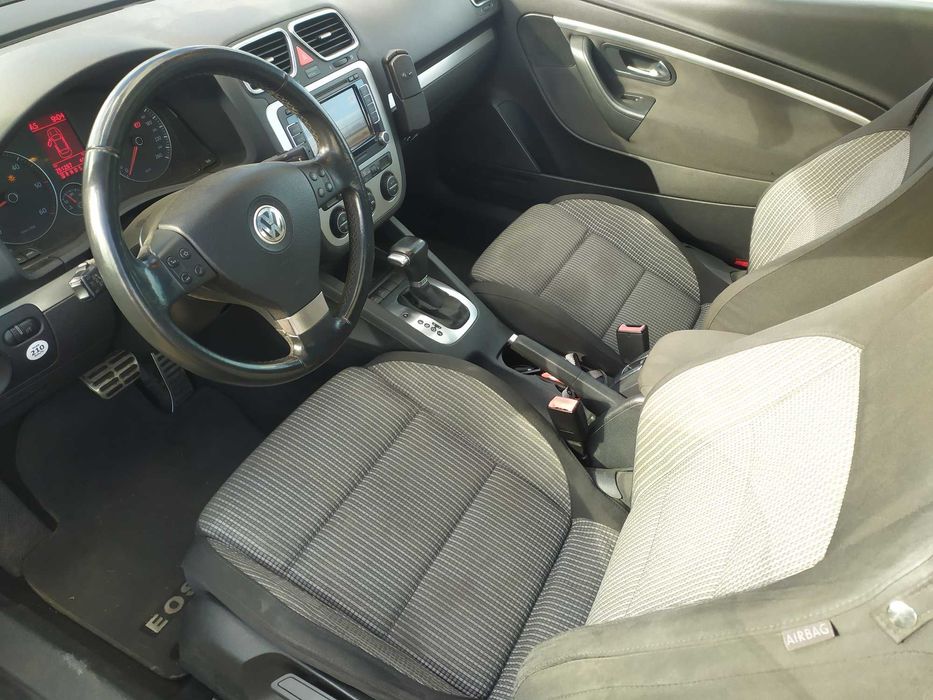 VW EOS 2.0 TDi DSG Łopatki BiXenon Skrętny PDC  Navi WEBASTO !