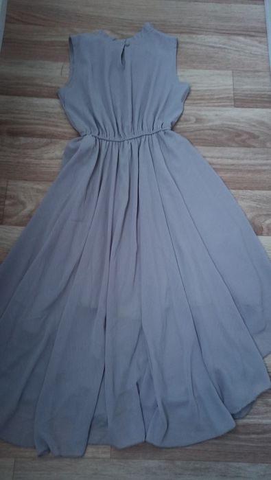 Сукні жіночі, розміри 46, 54