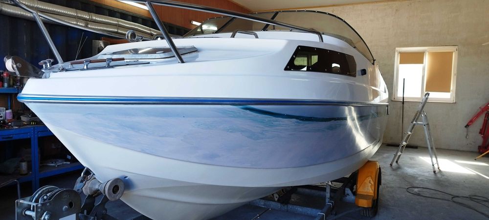 Łódź motorowa, bez silnika,,,odrestaurowana z przyczepą.