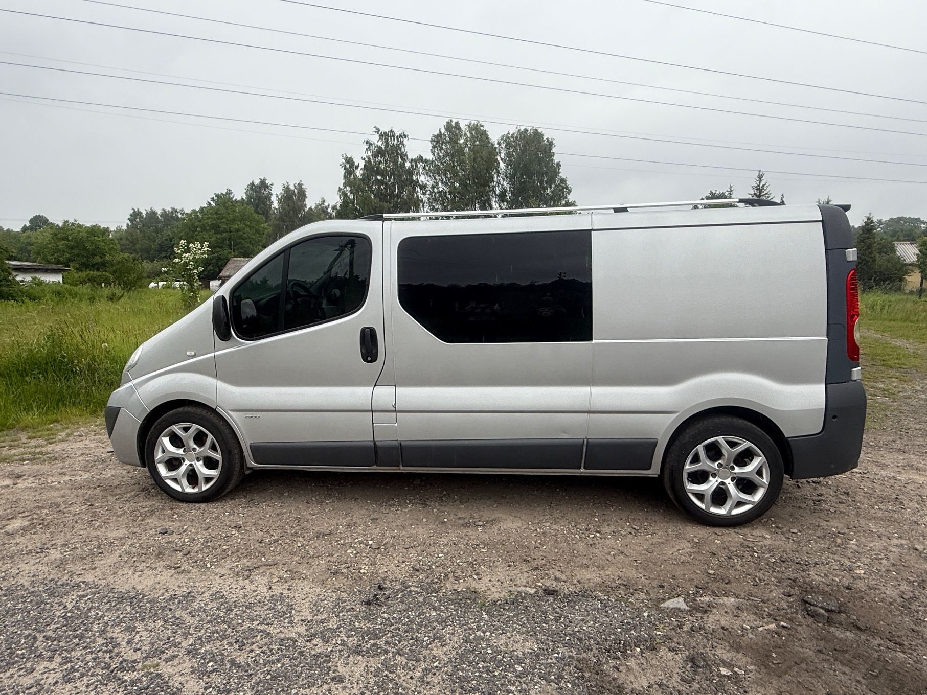 Opel Vivaro  Opel Vivaro Kamper stan bardzo dobry