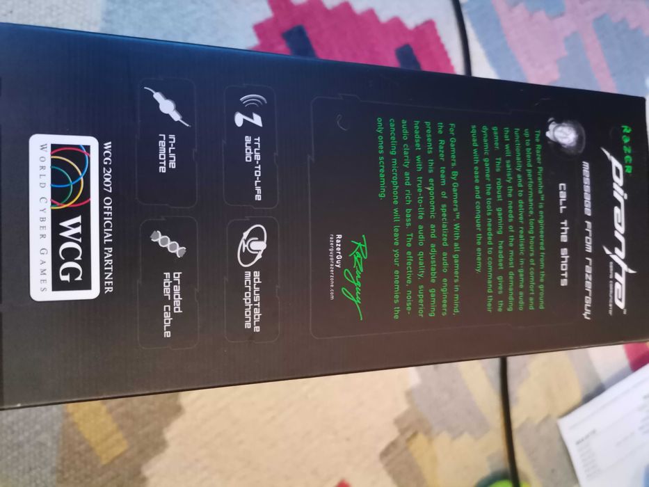 Auscultadores Razer Piranha