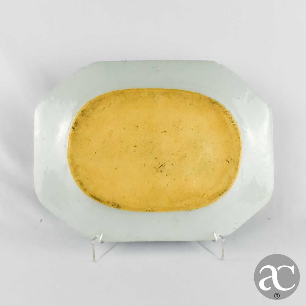 Travessa porcelana China, decoração Cantão período Qianlong séc. XVIII