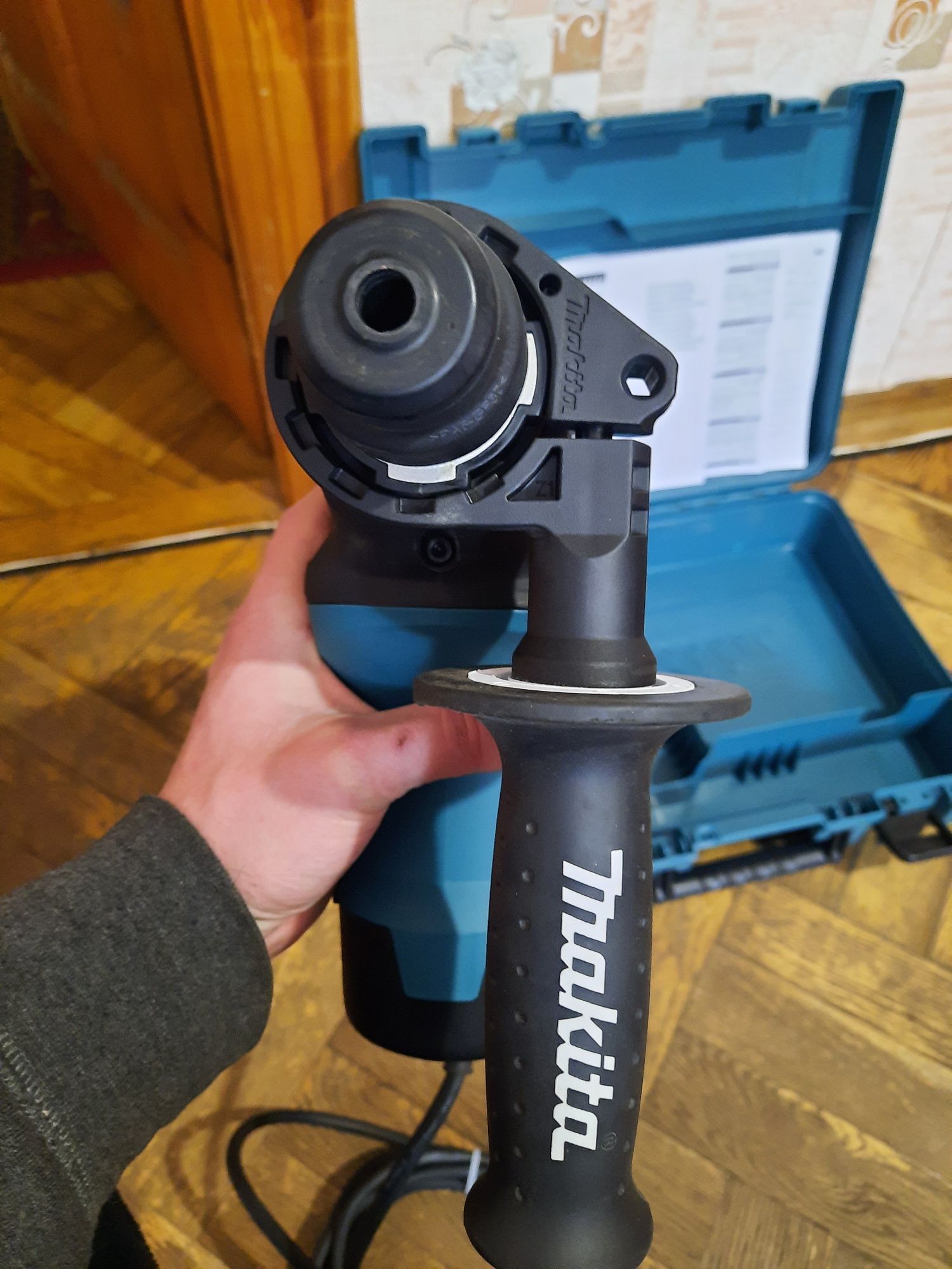 Абсолютно новий,оригінал!!Перфоратор Makita HR 2810,800вт,2.8дж