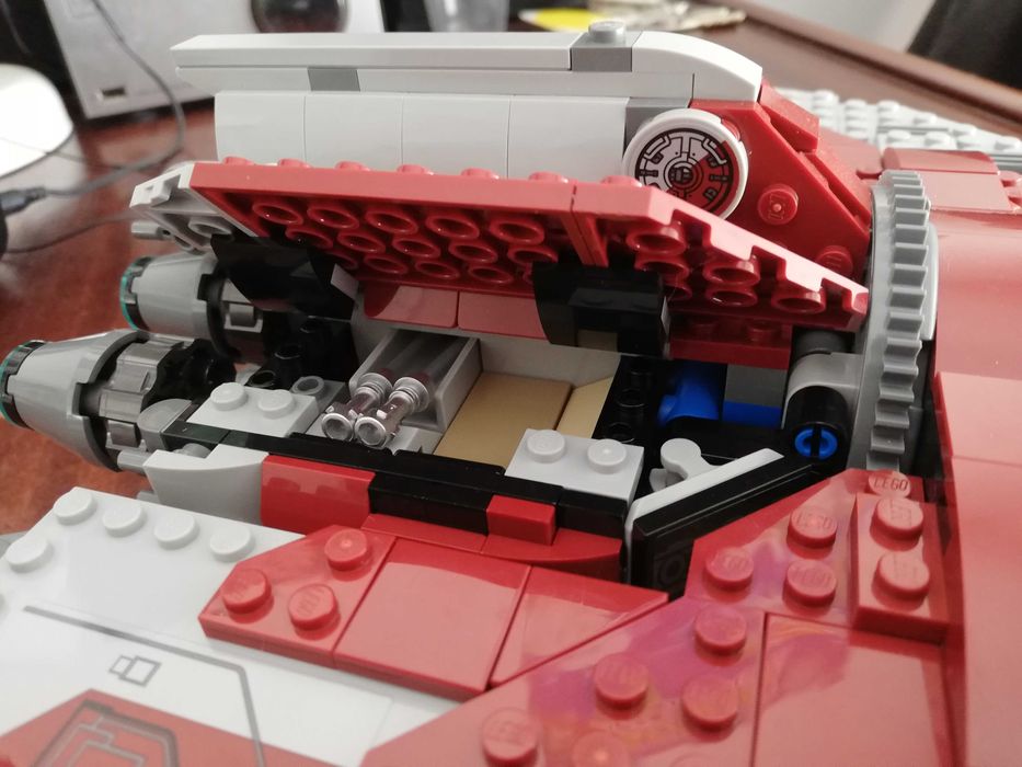 Lego 75362 Ahsoka Tano's T-6 Jedi Shuttle