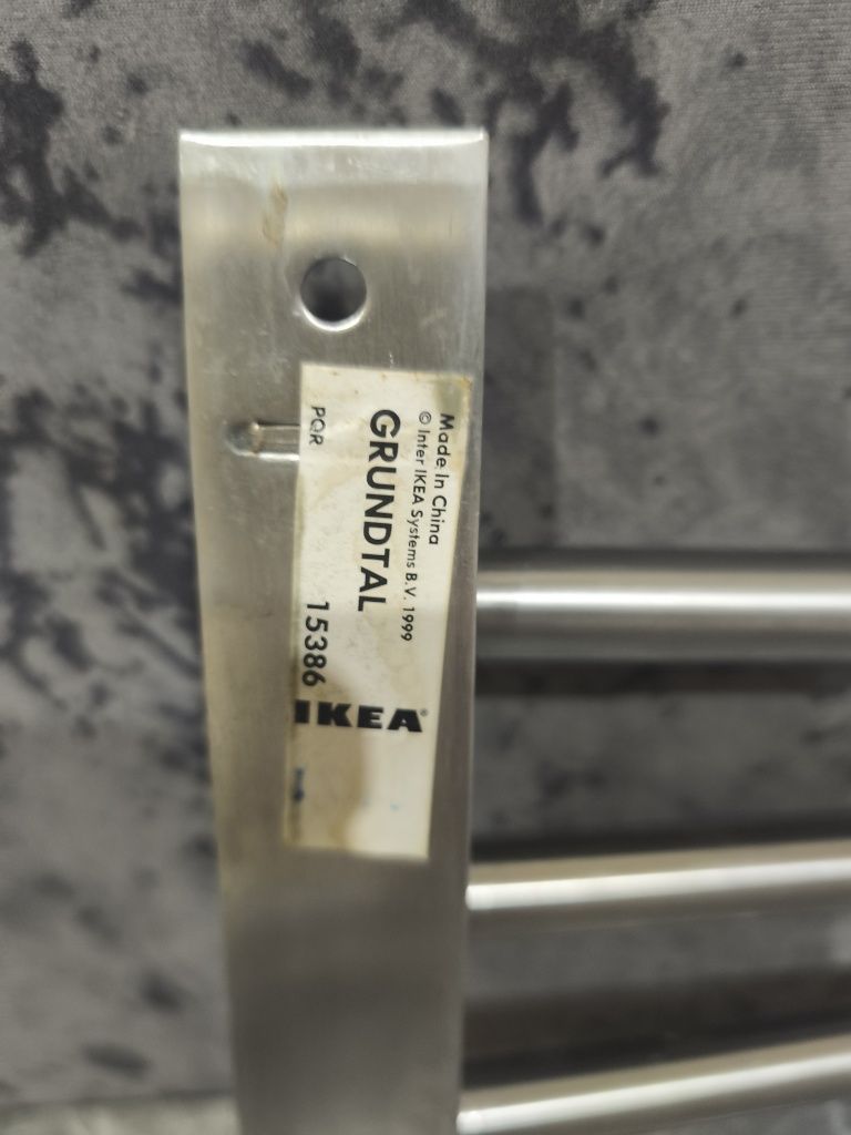 Toalheiro Ikea usado