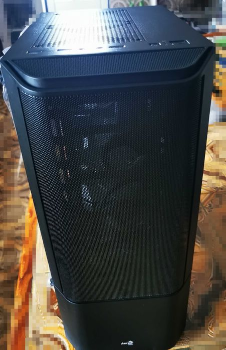 Computador gaming, práticamente novo