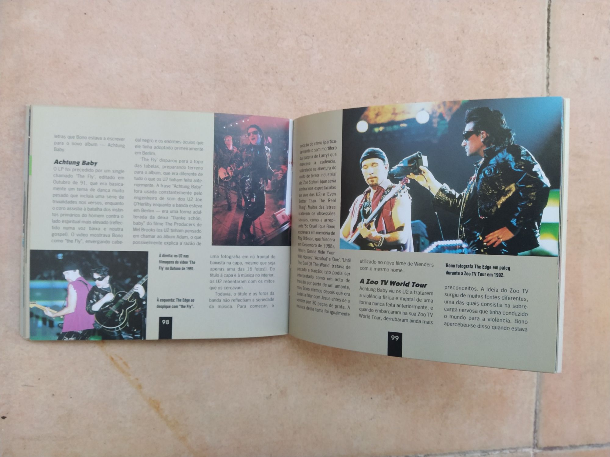 Livro da banda U2 de Mark Taylor