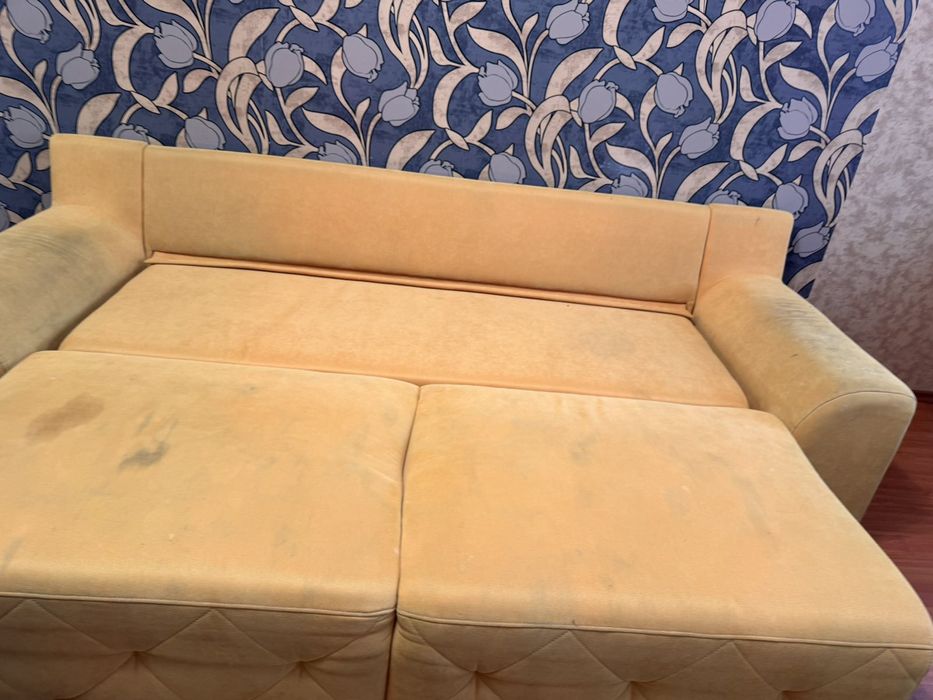 Диван гостевой,удобный,но есть некоторые неполадки