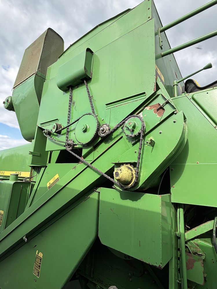 Зерно збиральний комбайн John deere 935