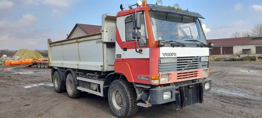 Volvo 6x6 wywrotka