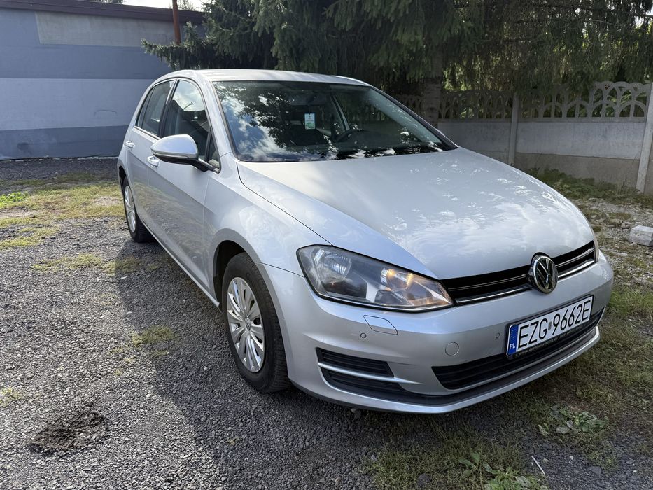 Volkswagen Golf 7, benzyna, dwa komplety kół, ważne opłaty