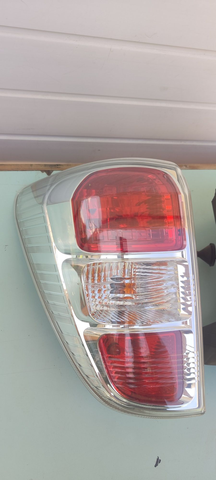 Фонарь Daihatsu Terios