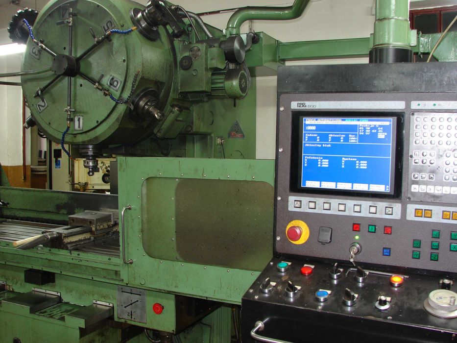 Frezarka CNC  FYJ 40RN sześciowrzecionowa