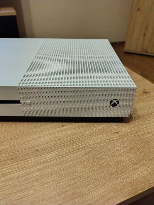 Konsola Xbox One S -Dysk 1 TB/pad
