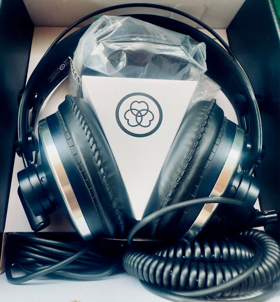 Навушники AKG k271 mkII