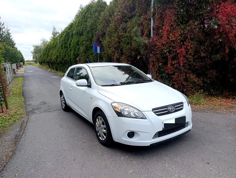 Kia ProCeed 1,4 benzyna/klima/2010r