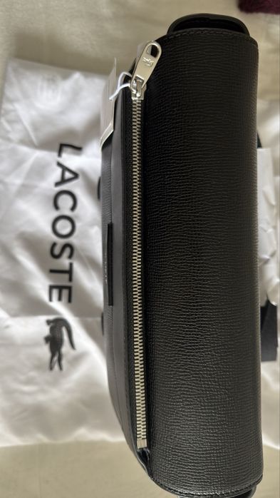 Mala Lacoste Ossian com Fecho de Aba