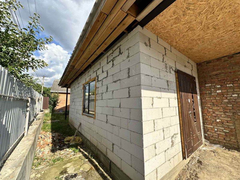 Продам чистовий будинок, старе місто, з плиткою