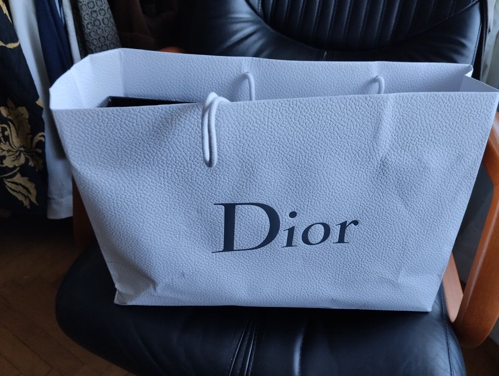 Продам пакет подарочный Dior