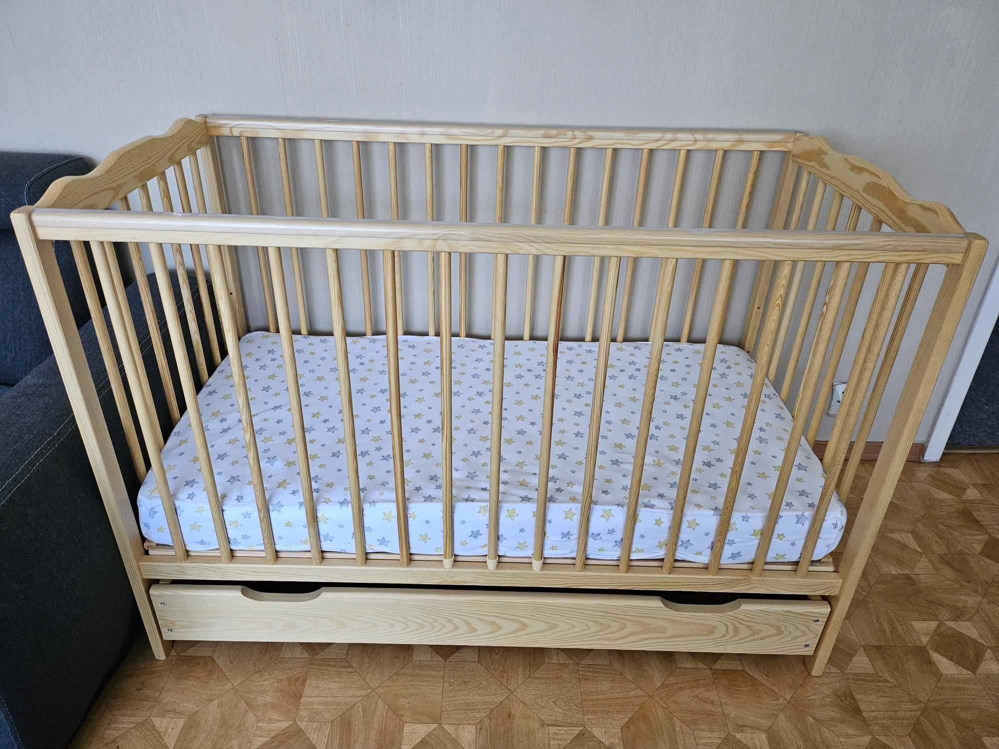 Łóżeczko dziecięce 120×60 drewniane z szufladą + materac