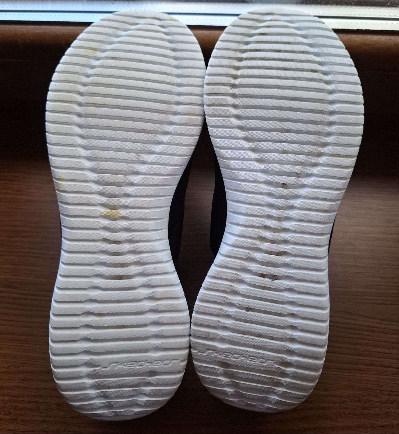 Кросівки літні Skechers р.40