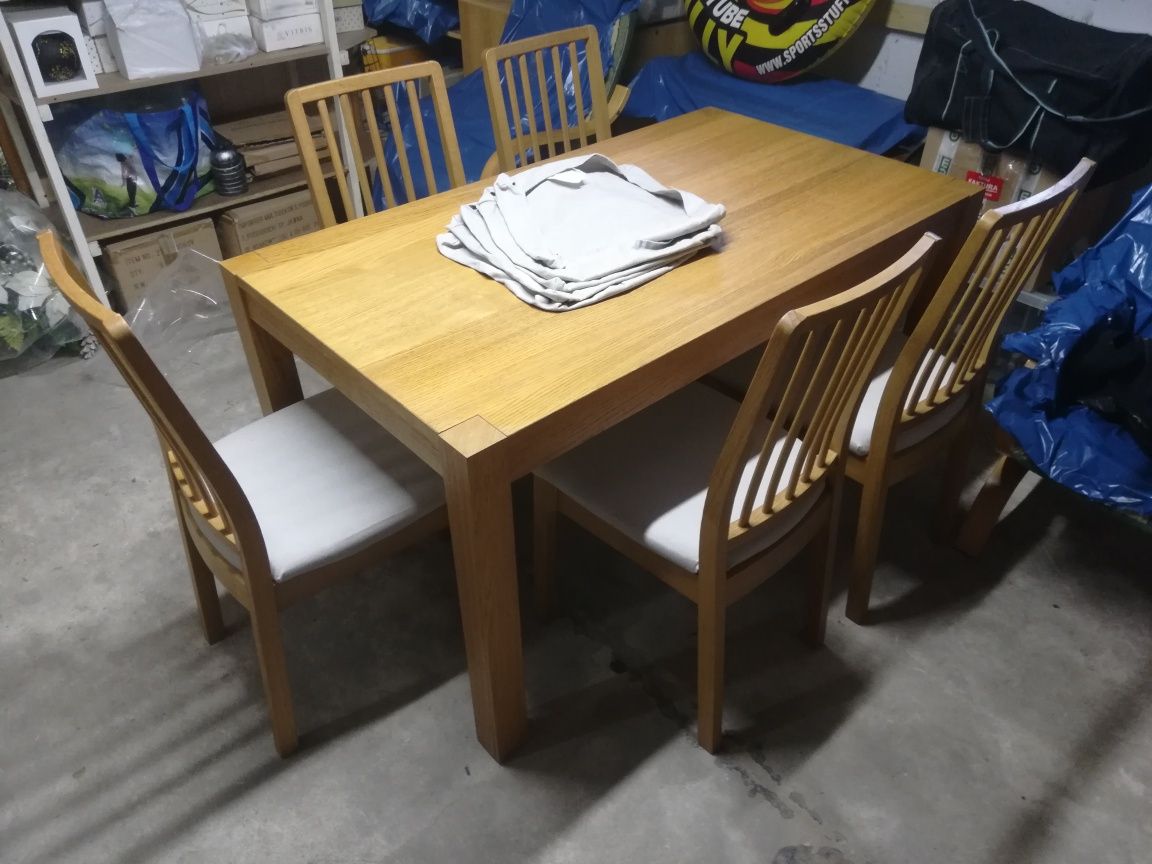 Stół wraz z krzesłami EKEDALEN (IKEA)