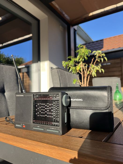 Радиоприемник Grundig Yacht Boy 222 + чехол / радіо