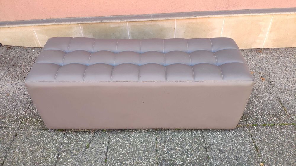 Ławka tapicerowana / pufa pikowana – szara, niebieska - cena za 4 szt.