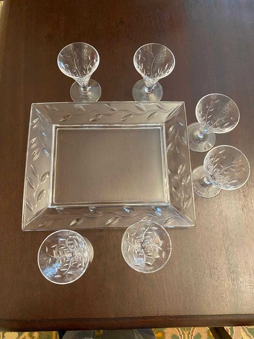 conjunto 6 copos de licor com tabuleiro RCR cristal
