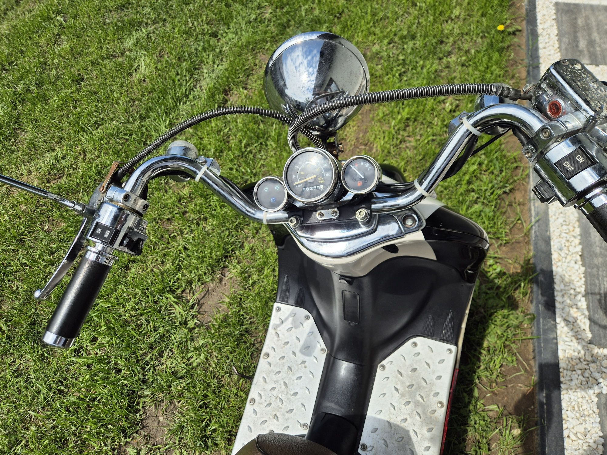 Skuter 50cm3 Killerbee Custom