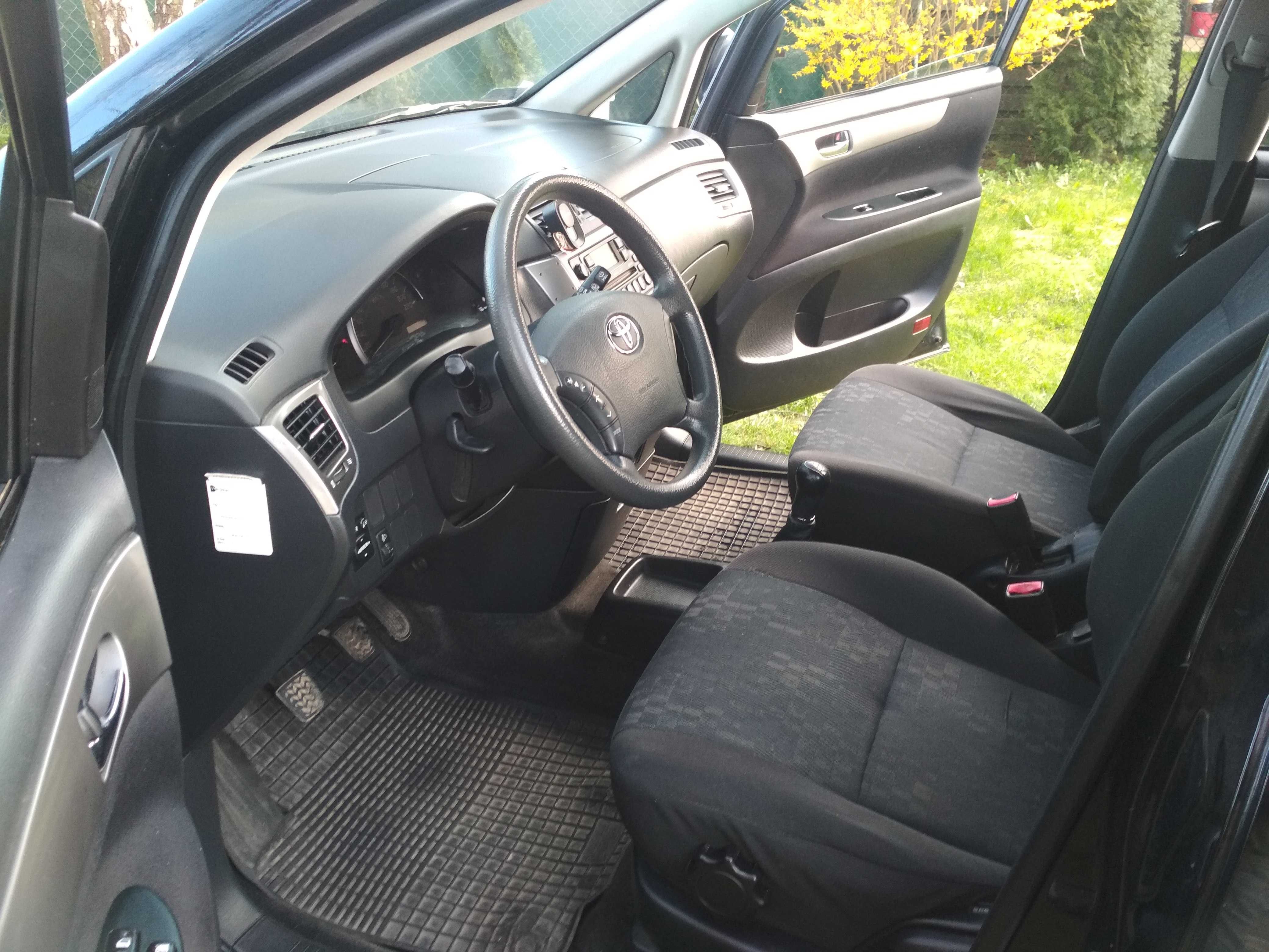 Sprzedam Toyota Avensis Verso