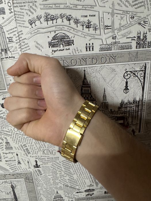 Годинники солідні