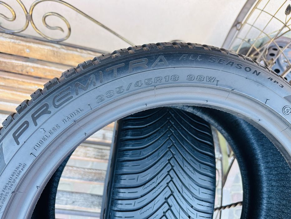 Шини зимові пара 235/45 R18 (98W) Maxxis Premitra 2021p