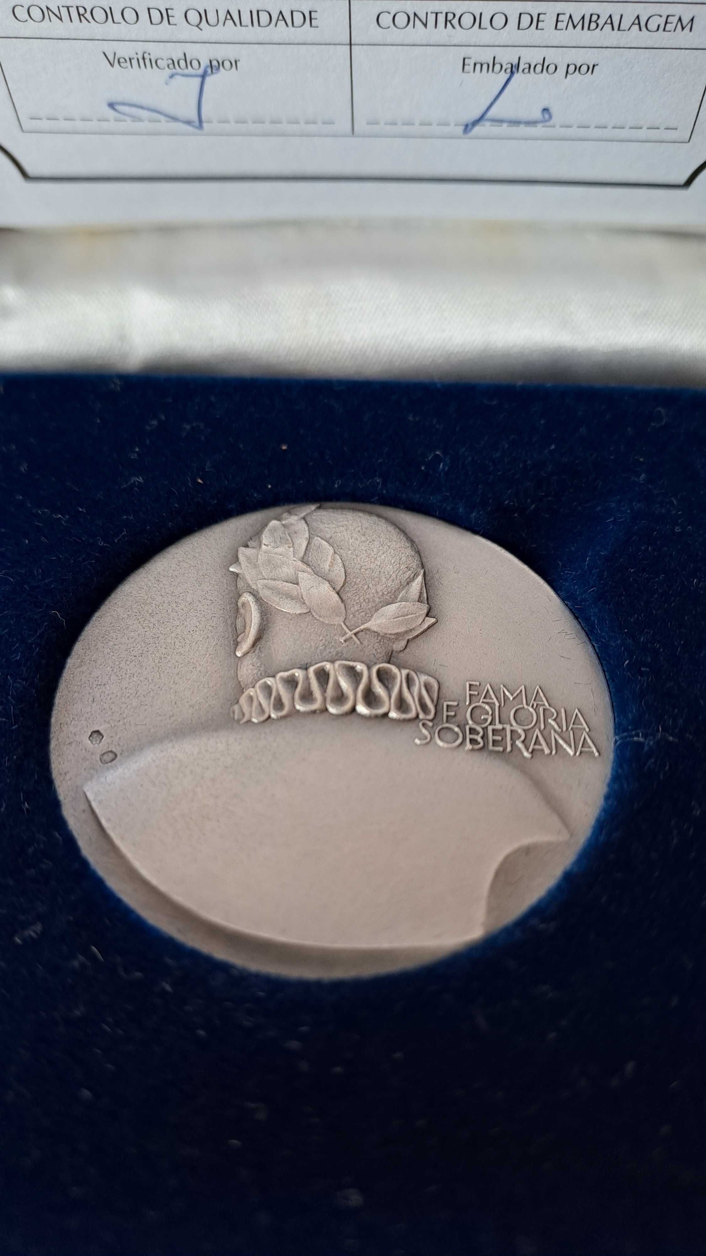 Medalhão de prata Coleções PHILAE - Camões 2002