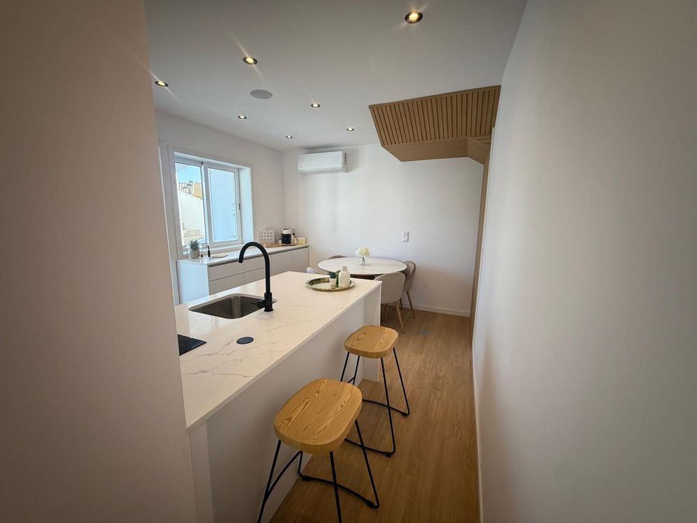 Andar Moradia Moreira Da Maia remodelado e mobilado