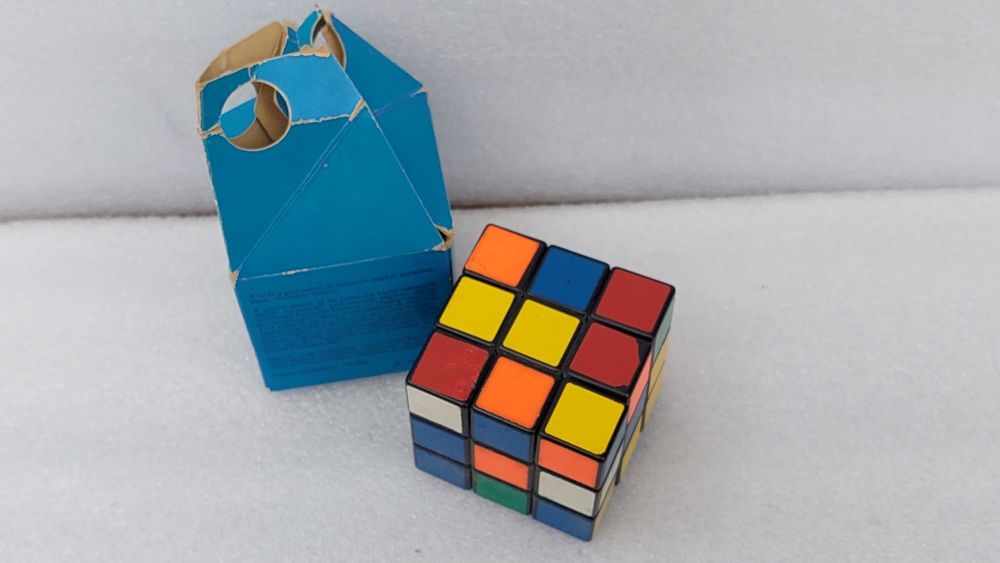 Кубік рубіка  старих часів