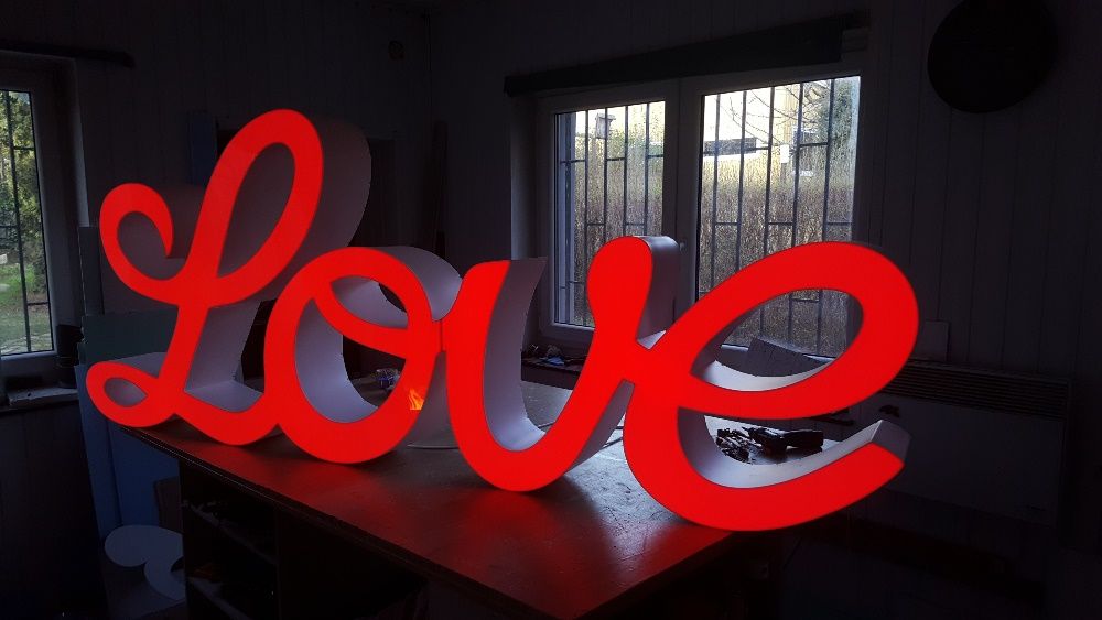 Love pisane nowość