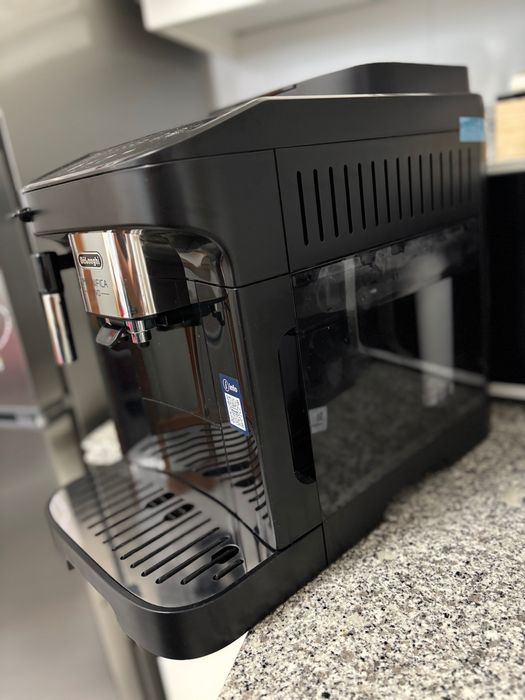 Máquina café Delonghi Magnífica Evo