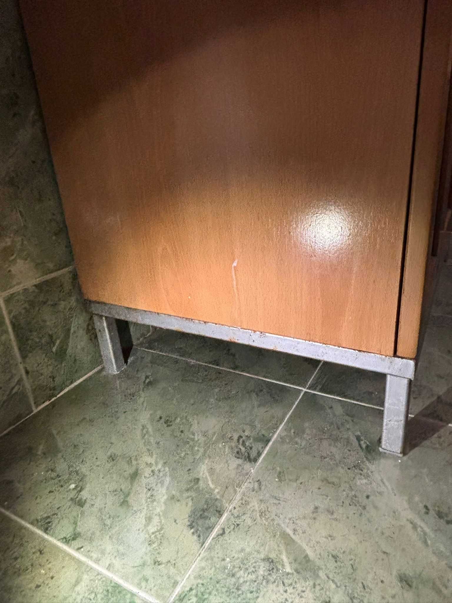 Móvel Casa de banho com lavatório e espelho
