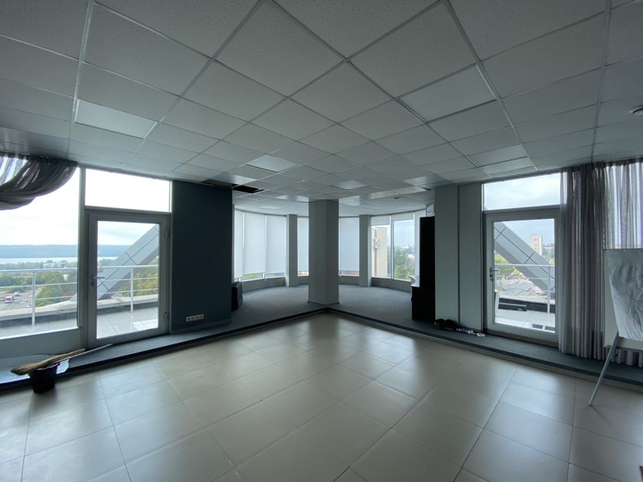 Здається площа під фотостудію / арт-простір у центрі Запоріжжя