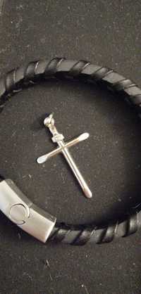 Crucifixo pequeno prata novo e pulseira Hassu