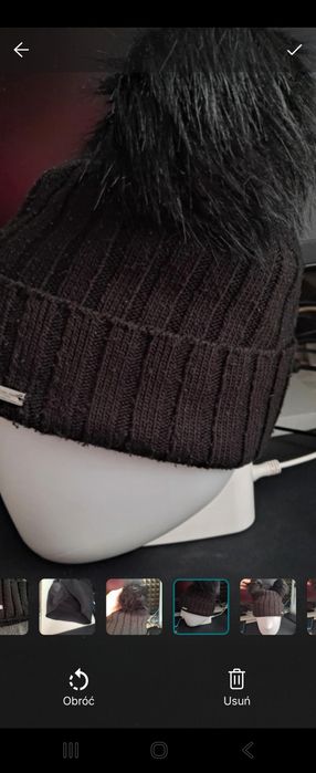 Czapka ciepła z pomponami Tanio